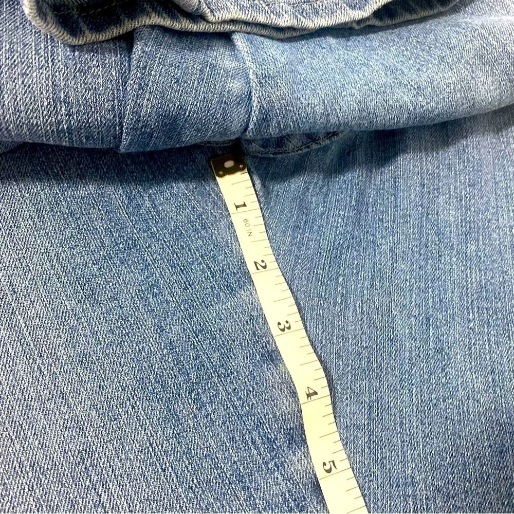 Lee Women's Size 14 Medium Classic Fit Straight Leg At The Waist Jeans High Rise